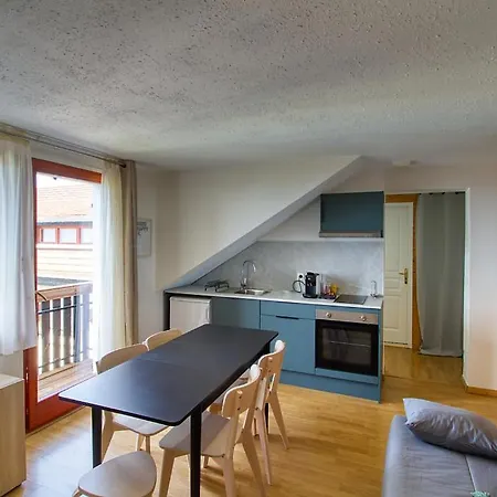 Vue Lac Leman & Piscine - Parking Free - Confort Appart 6 Pers Apartment Lugrin